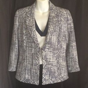 NWOT White/blue 3/4 sleeve collared blazer